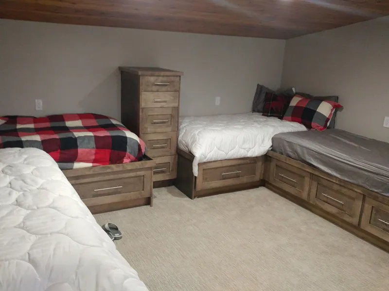 The bunkroom, by Built Right in Montana