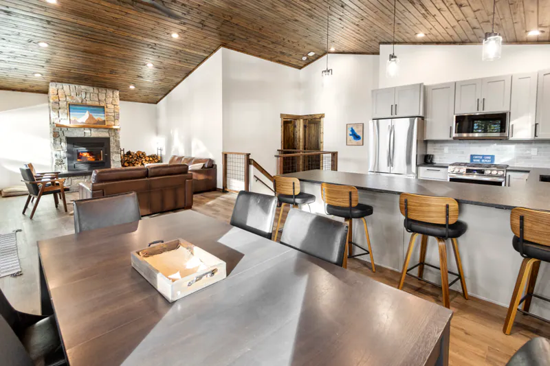 Vaulted wood ceilings, by Built Right in Montana